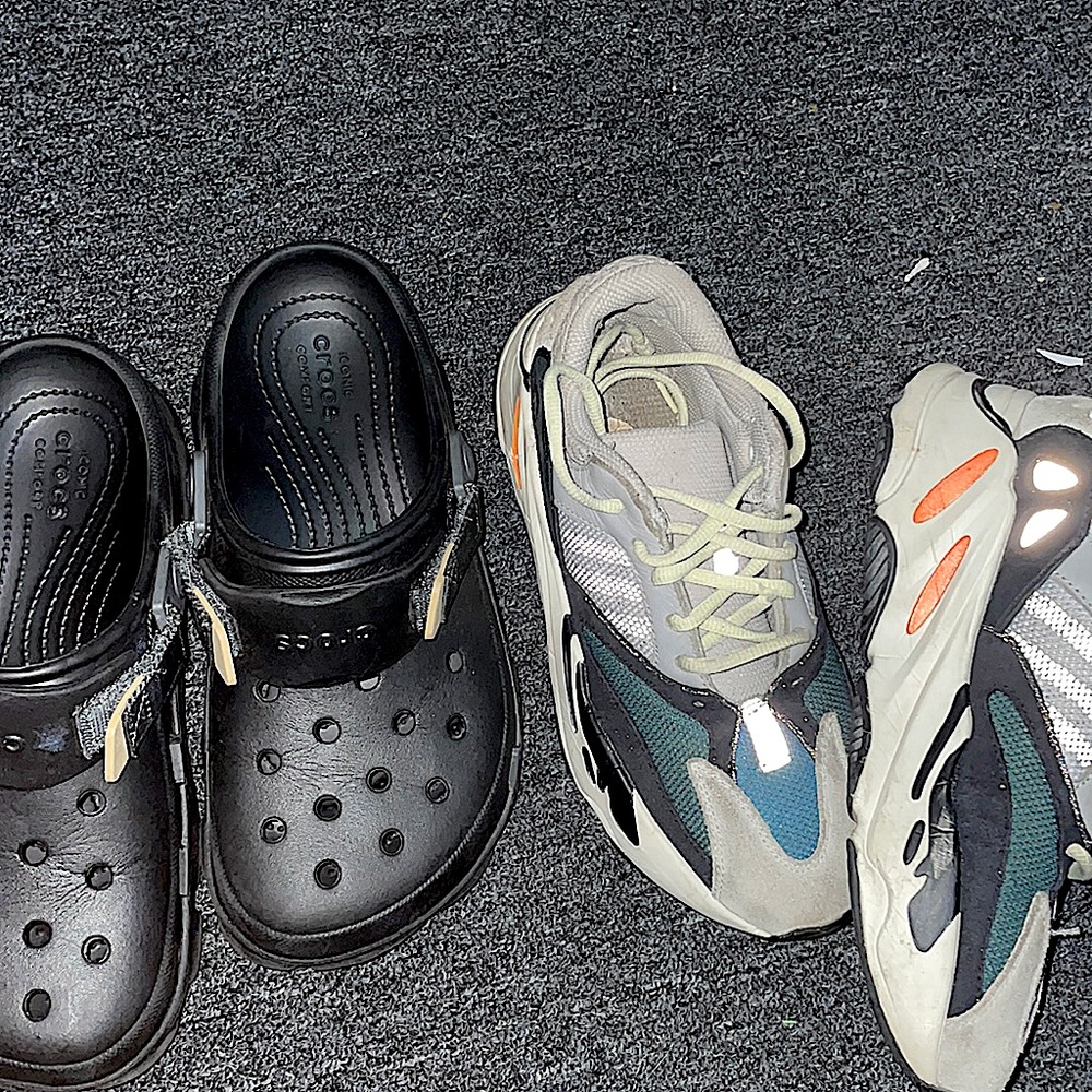 Yeezys size 5,5 or 5 - Colors-white, grey, black, green, blue,Orange, (Yeezys)